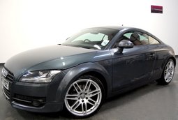 AUDI TT 2.0T FSI S Tronic + DSG + 19